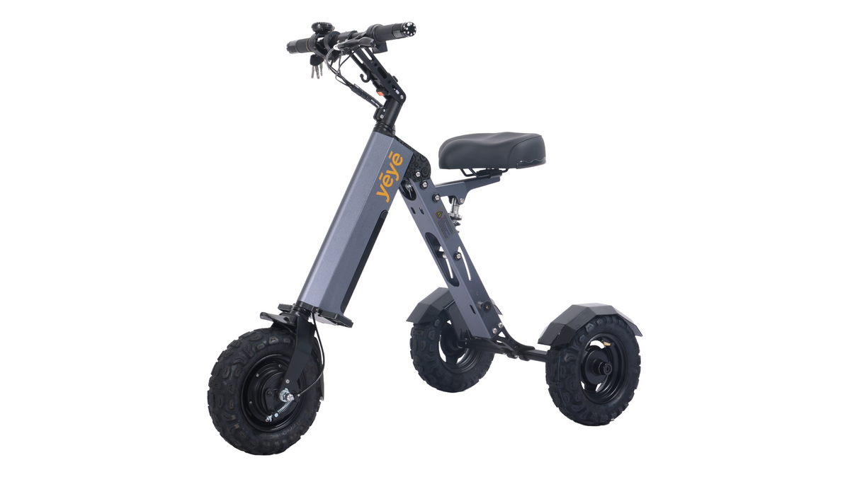 Trottinette électrique pliable YĒYĒ TWIST gris en vue de face de trois quarts avec roues crantées tout-terrain et assise ergonomique